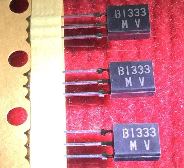 2SB1333 B1333 2SD2011 D2011New Original Rohm TO-92L 5PCS/LOT