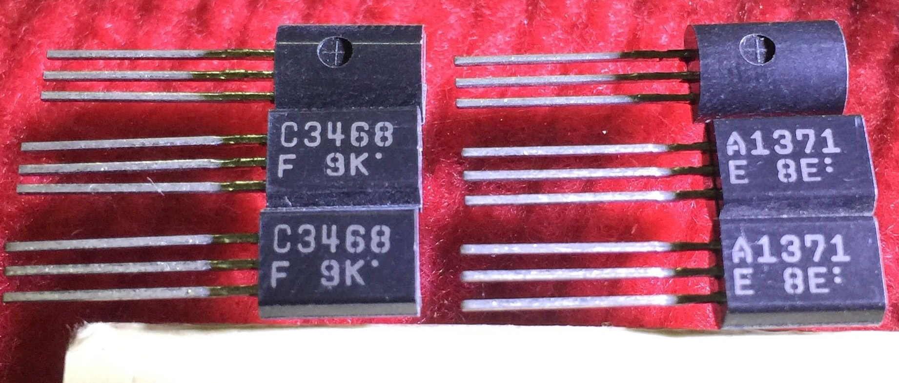 paire 2SA1371 2SC3468 transistor TO-92