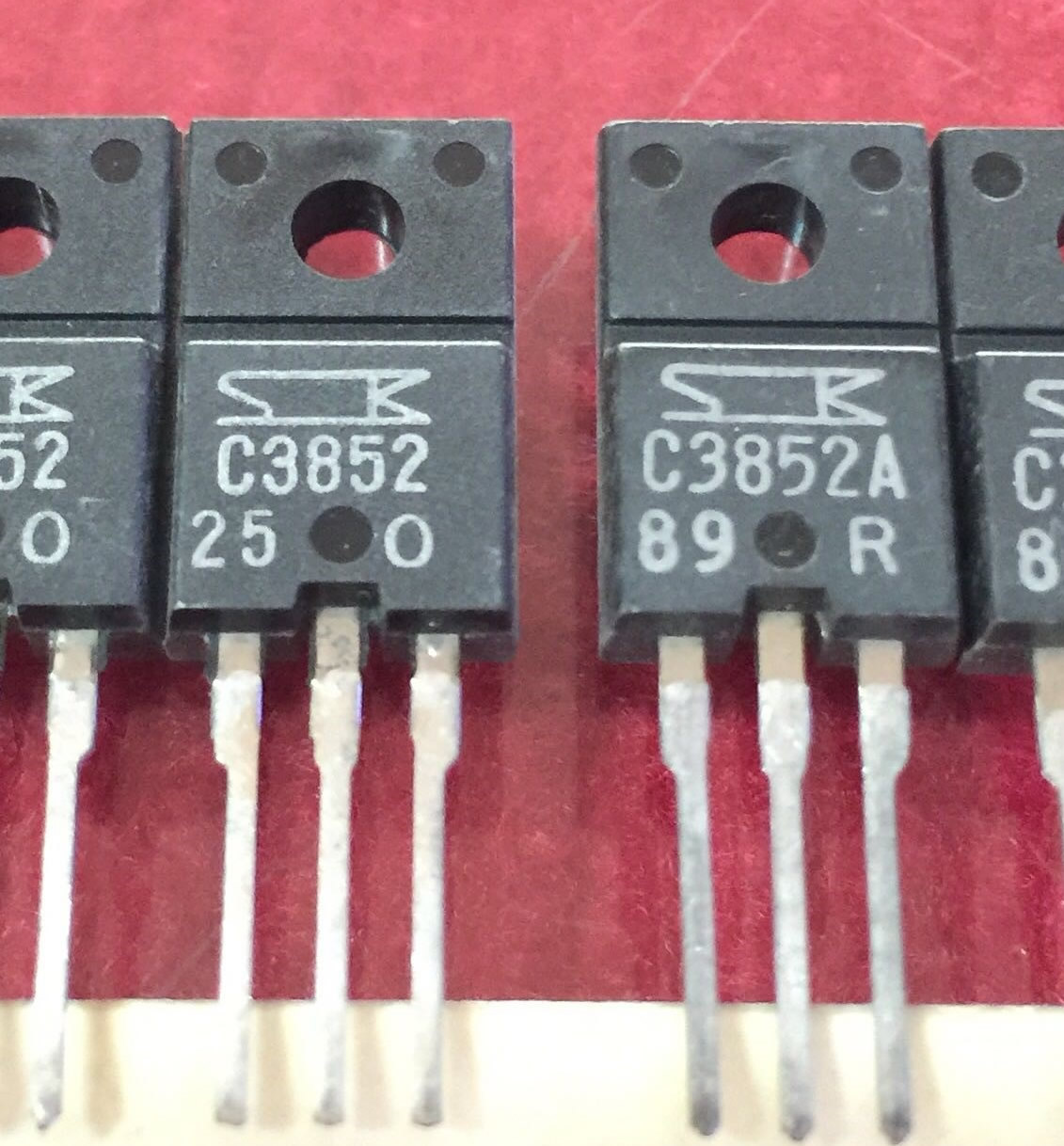 1 pcs New C3852 2SC3852 TO-220F ic chip