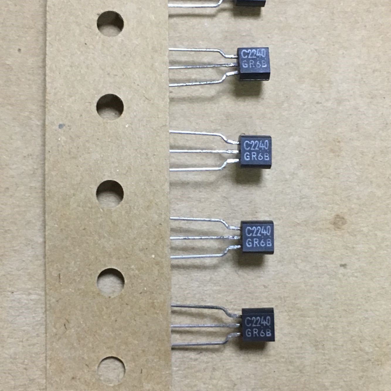 2SC2240-GR C2240GR Original Toshiba TO-92 5pcs/lot