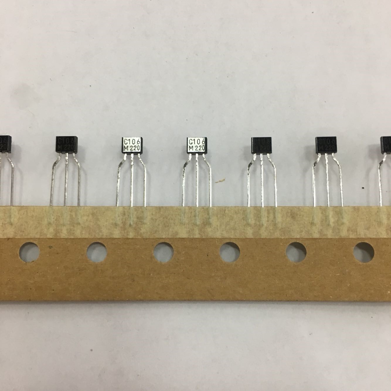 KRC106-M C106M Original KEC TO-92S 5pcs/lot