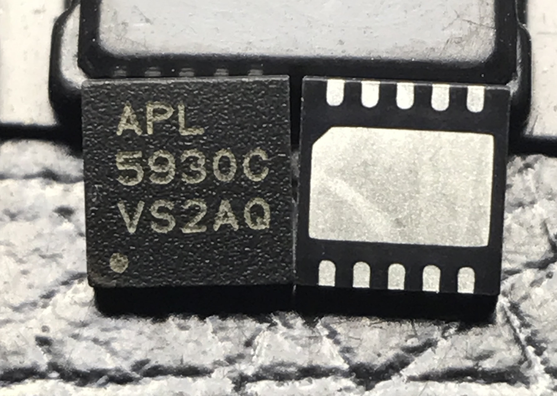 APL5930C APL5930CQBI-TRG ANPEC QFN 5pcs/lot