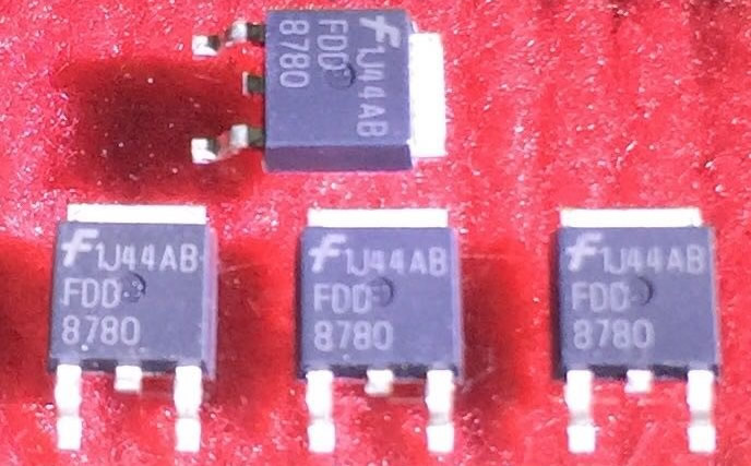 8780 TO-252 MOS IC Circuits Intégré  .B83.3 transistor FDD8780 