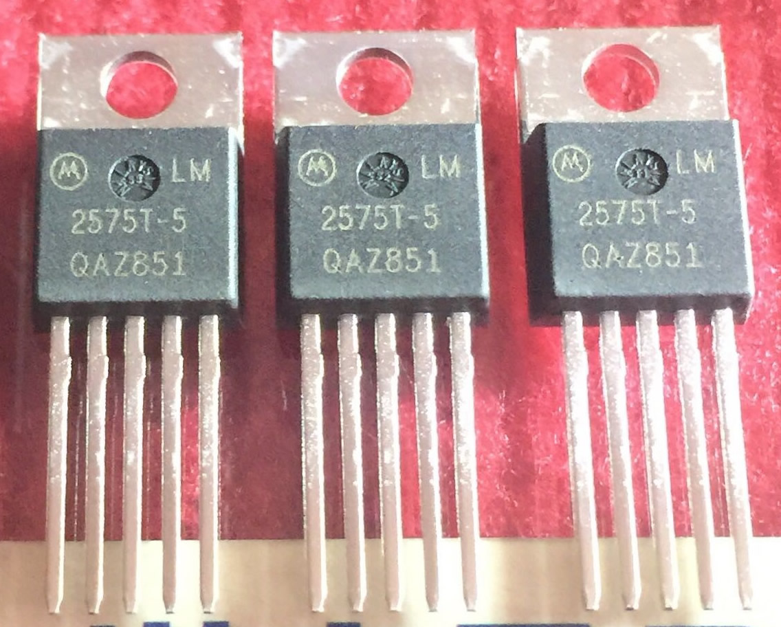 LM2575T-5 2575T-5 LM2575 New Original Motorola TO-220-5 5PCS/LOT