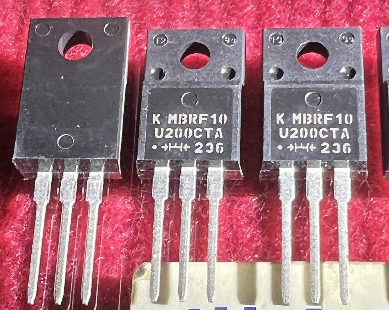 MBRF10U200CTA 10U200CTA KEC TO-220F