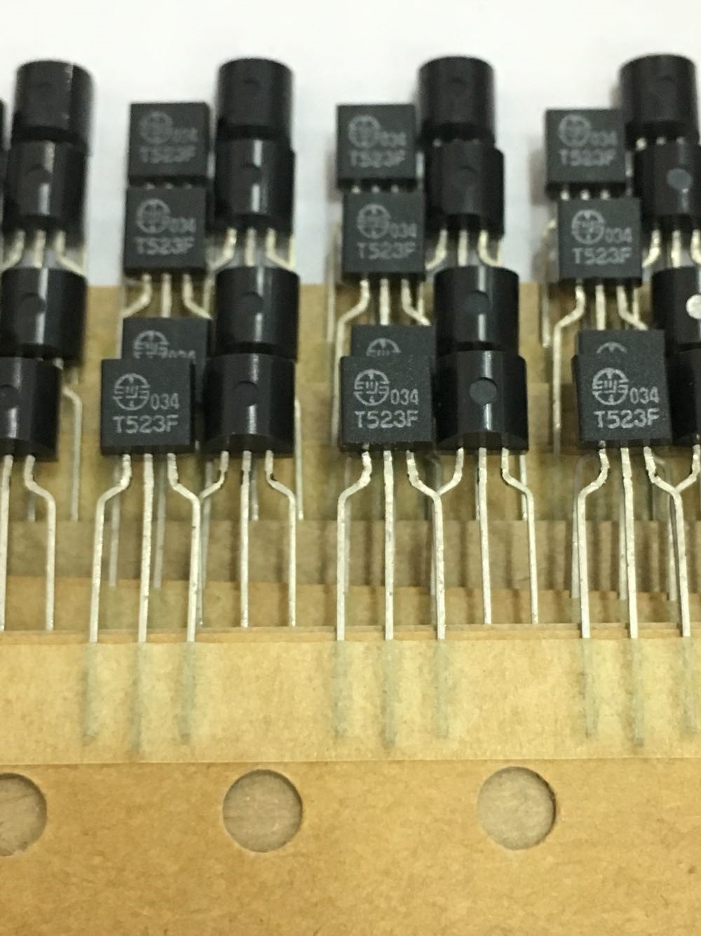 PST523F-2 T523F Original mitsumi TO-92 5pcs/lot