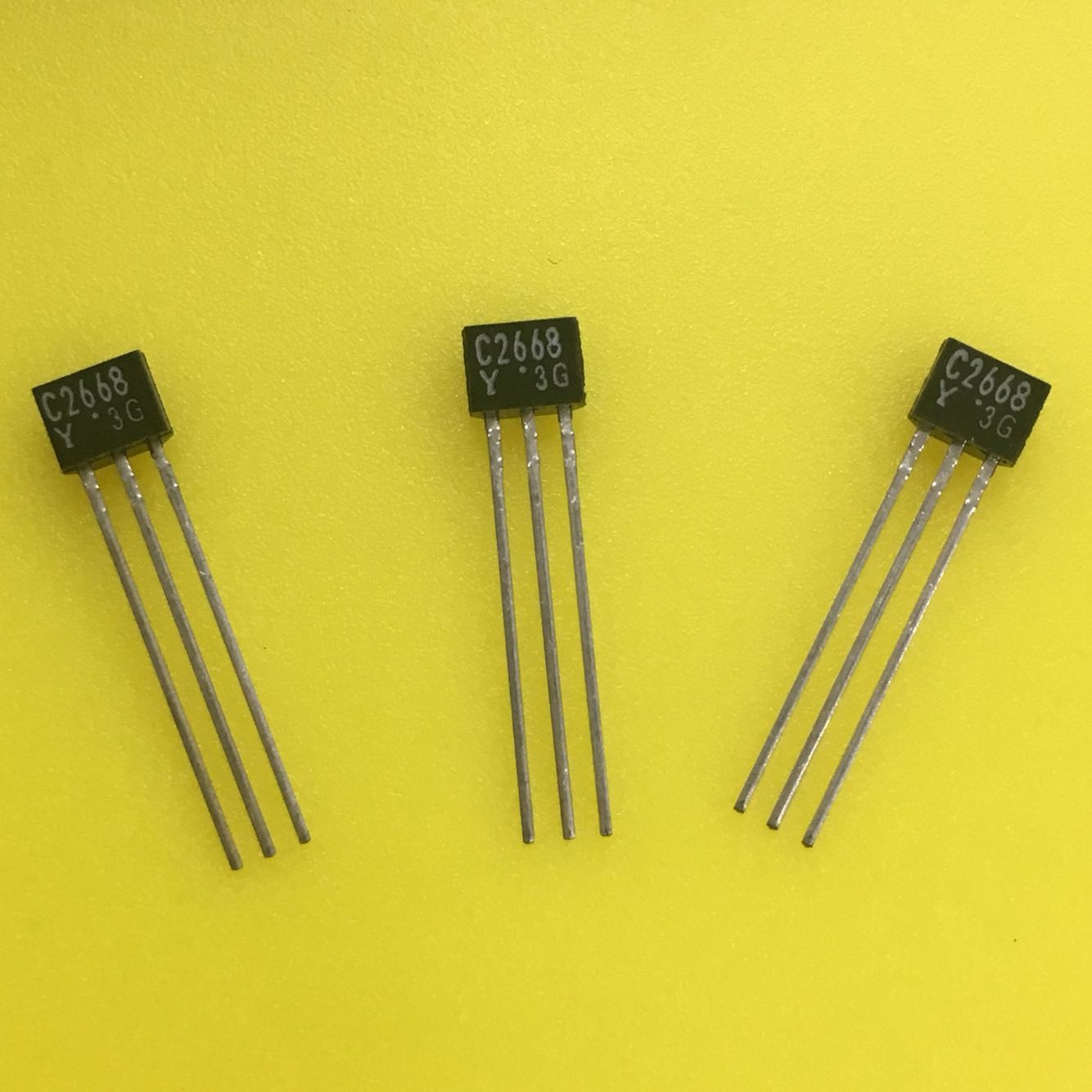 2SC2668-Y C2668-Y Original Toshiba TO-92S BJT 5pcs/lot