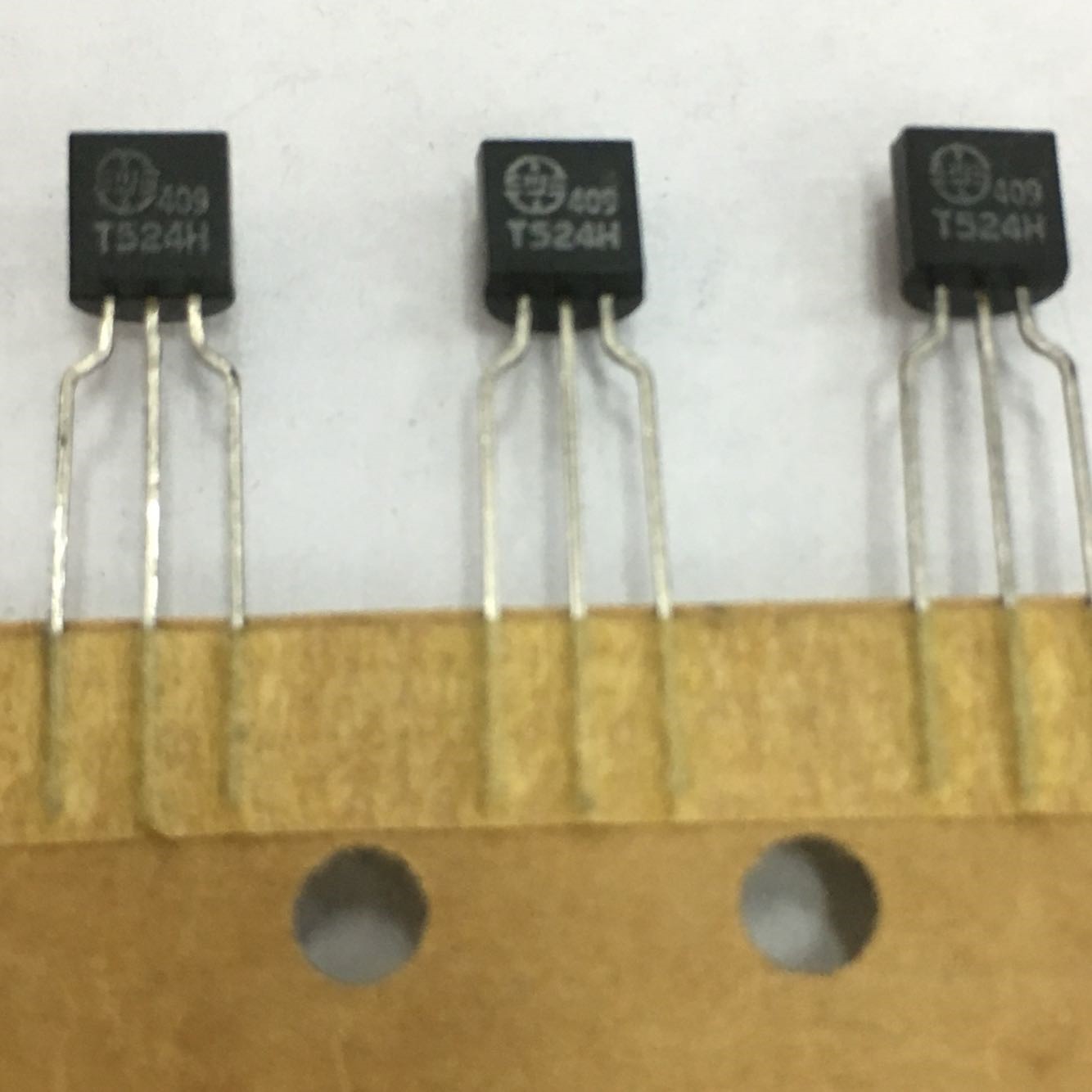 PST524H T524H Original mitsumi TO-92 5pcs/lot