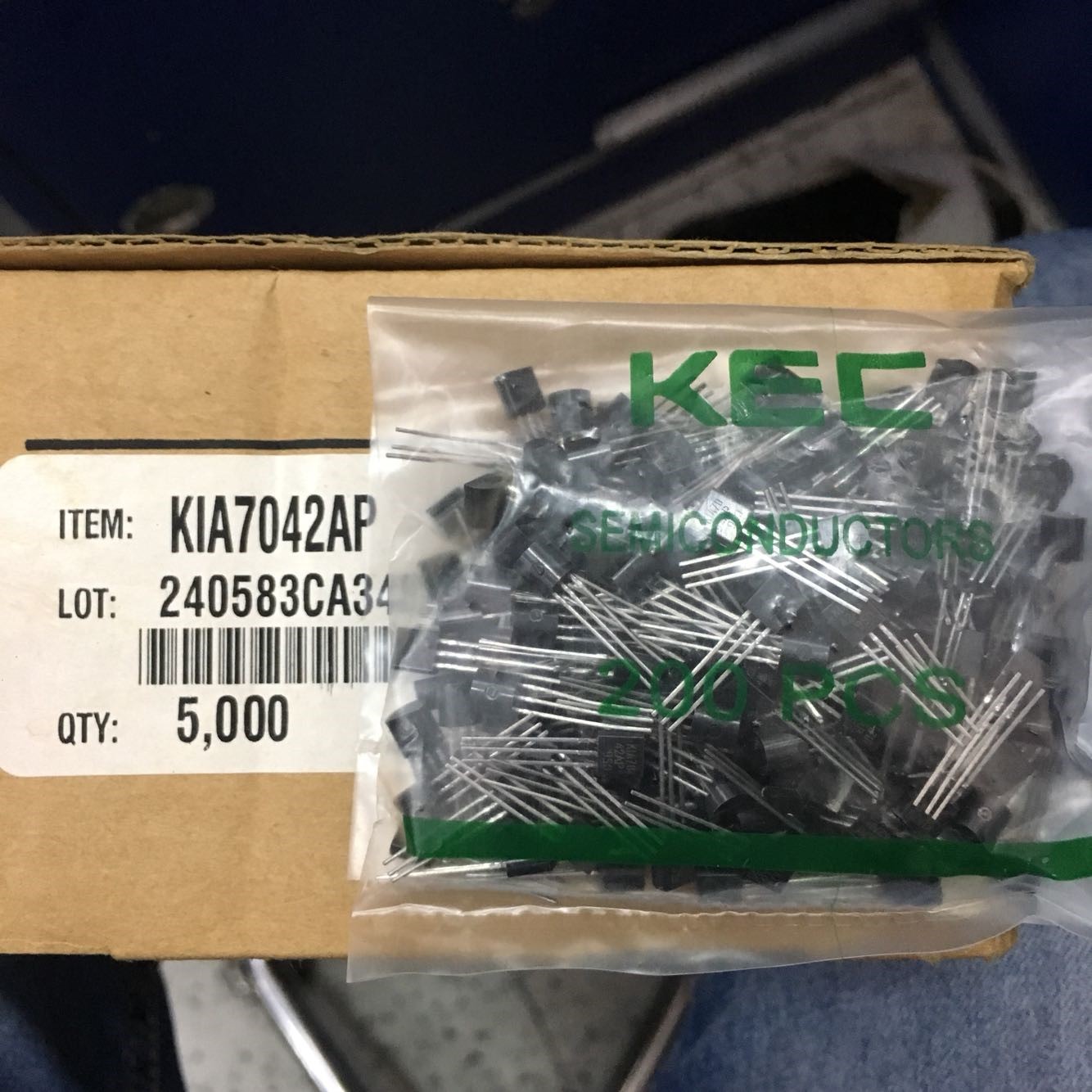 KIA7042AP Original KEC TO-92 5pcs/lot
